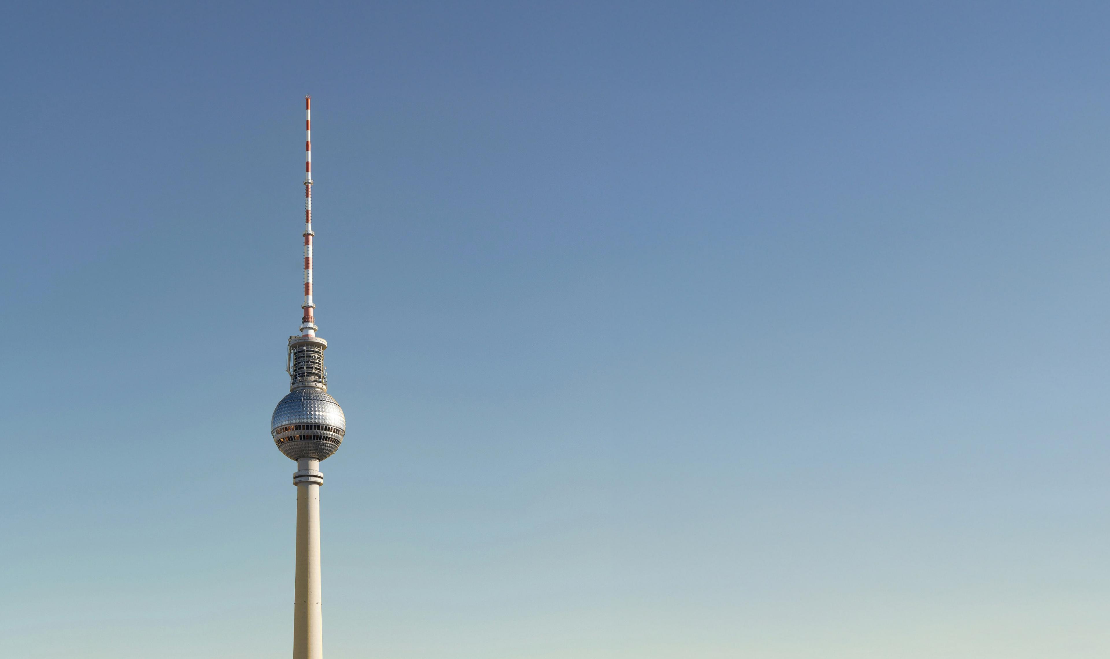 de_logistik_05_cta-with-blur