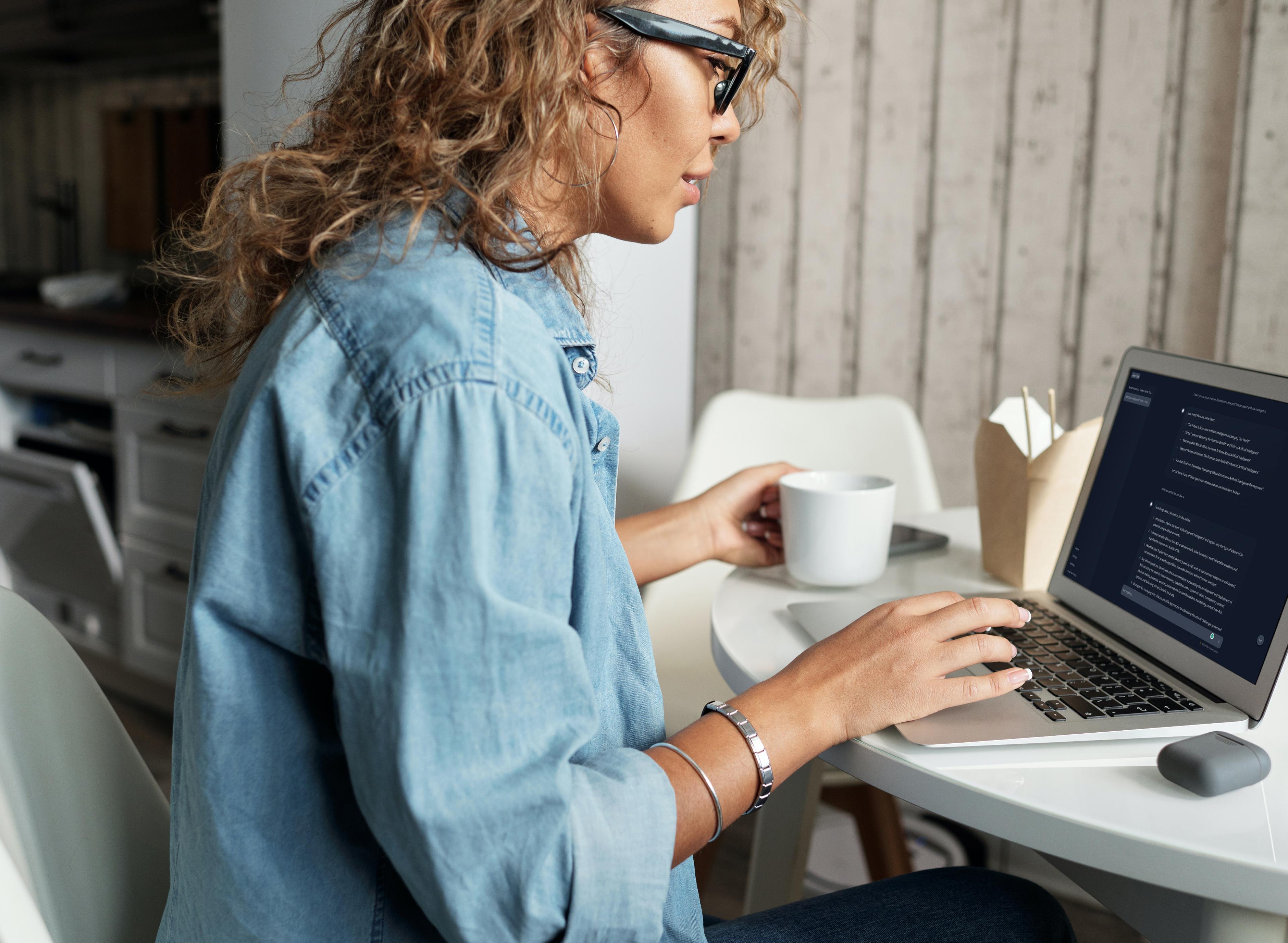 How do chatbots work