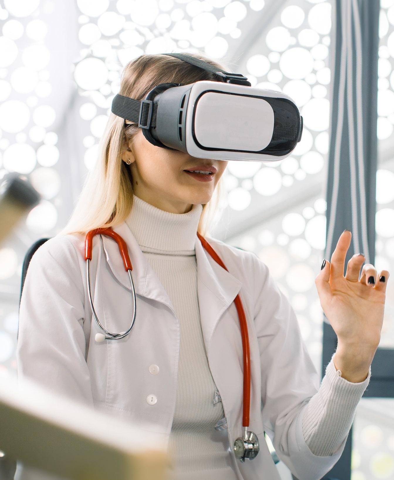 de_healthtech_virtual-reality_medizinische-ausbildung_01_text-with-