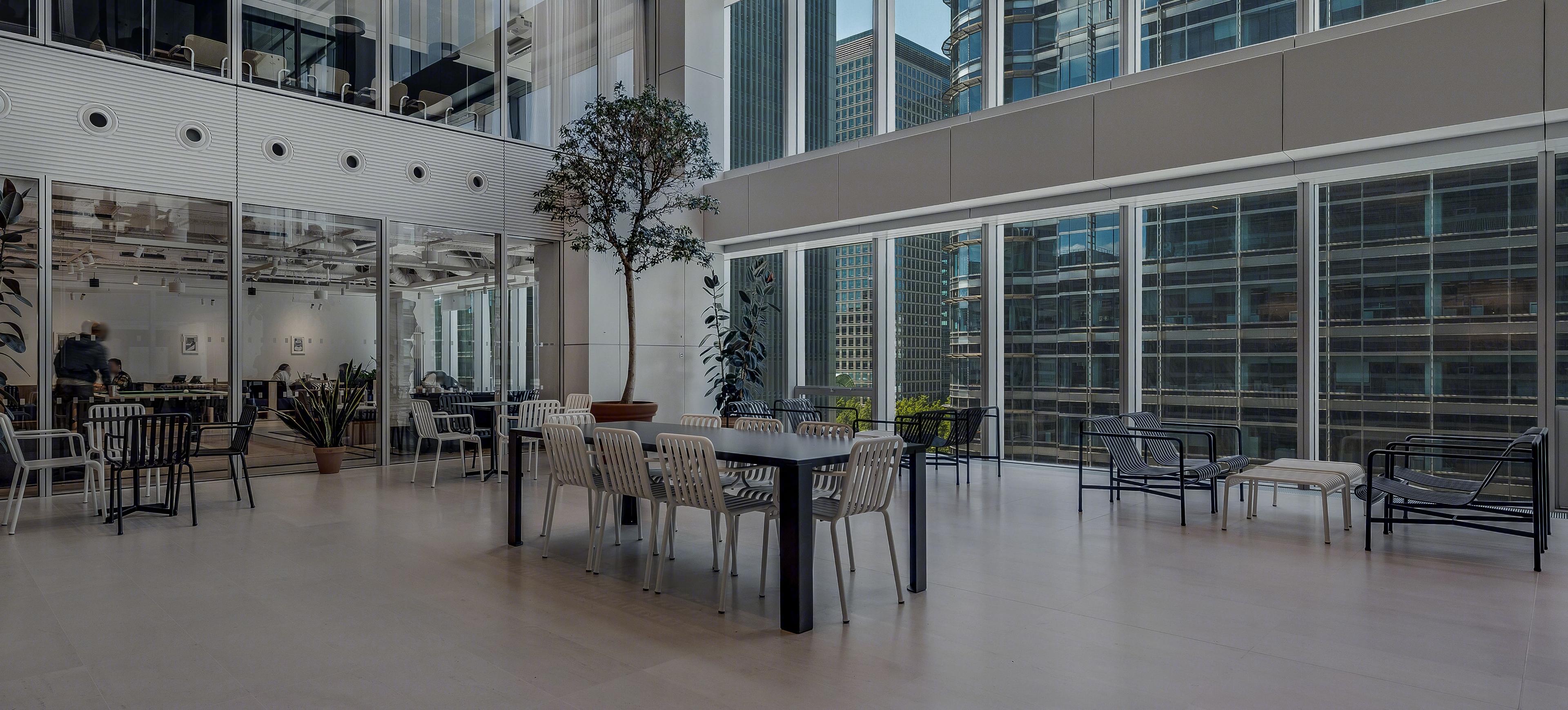 uk_application-modernisation-services-for-UK-companies_03_cta-with-blur